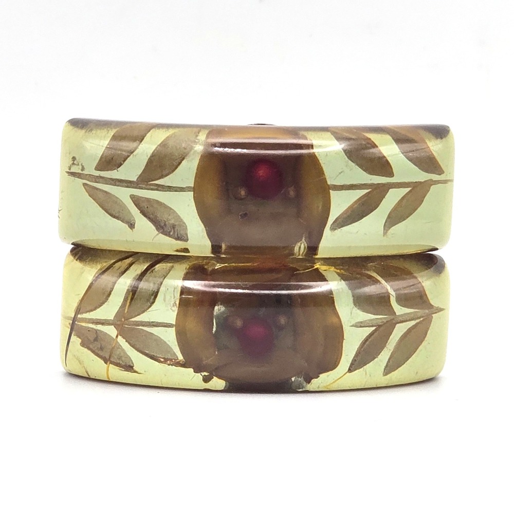 Vintage Apple Juice Bakelite Reverse Carved Shoe Clips Floral Leaf Pair (Tested)